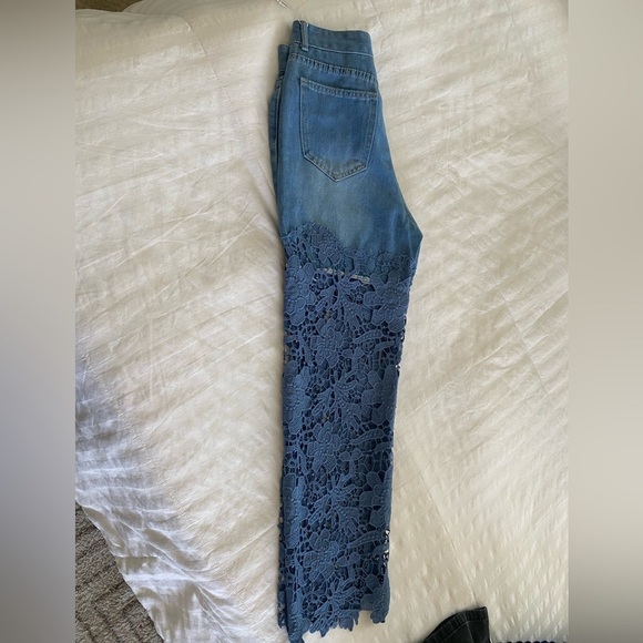 ✨ Monvess Denim Lace Overlay Jeans – Size M ✨ - Picture 5 of 9